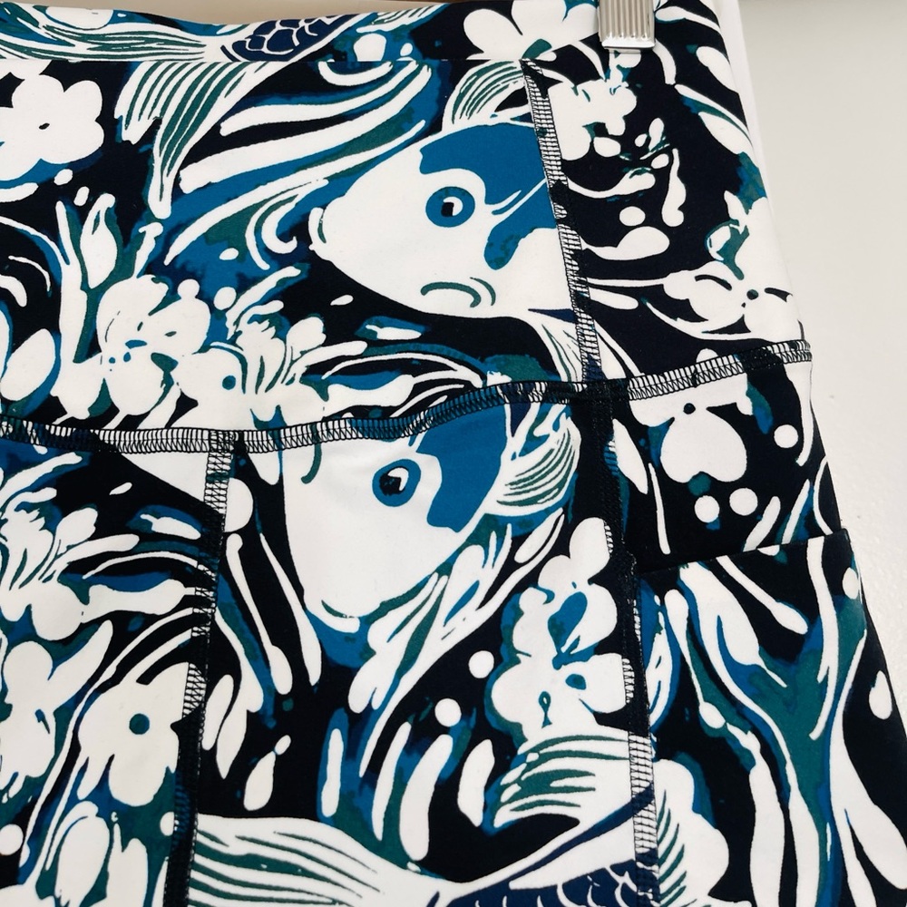 NWOT Free People Movement Koi Fish Shorts Size Small - Picture 3 of 5